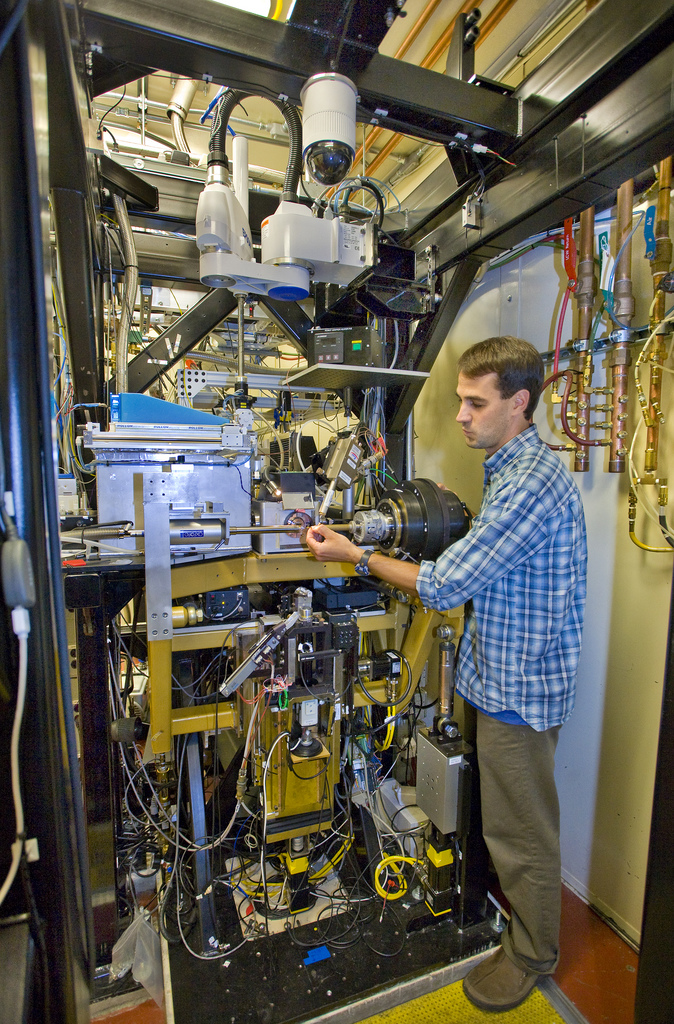 The Sibyls beamline (Beamline 12.3.1) located at the Advanced Light Source at Berkeley Lab has two interchangeable end stations, one for macromolecular crystallography and one for small angle X-ray scattering (SAXS). Lawrence Berkeley Nat'l Lab - Roy Kaltschmidt, photographer
