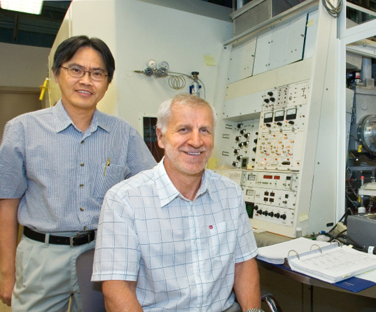 Kin Man Yu and Wladek Walukiewicz have long been leaders in multiband solar cell technology. 