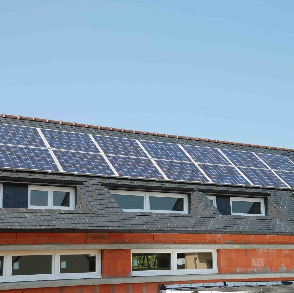 solar-roof-stock2-sm