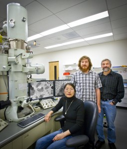 From left, Dongsheng Li, Michael Nielsen and Jim DeYoreo at Berkeley Lab’s Molecular Foundry identified a critical “jump-to-contact” step in the oriented attachment of nanoparticles that gives rise to the formation of nanocrystals. (Photo by Roy Kaltschmidt)