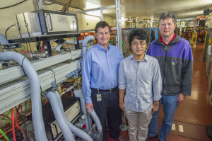 (From left) David Robin, Changchun Sun and Andreas Scholl were part of a research team that developed an "X-rays on demand" technique at Berkeley Lab’s Advanced Light Source. (Photo by Roy Kaltschmidt)