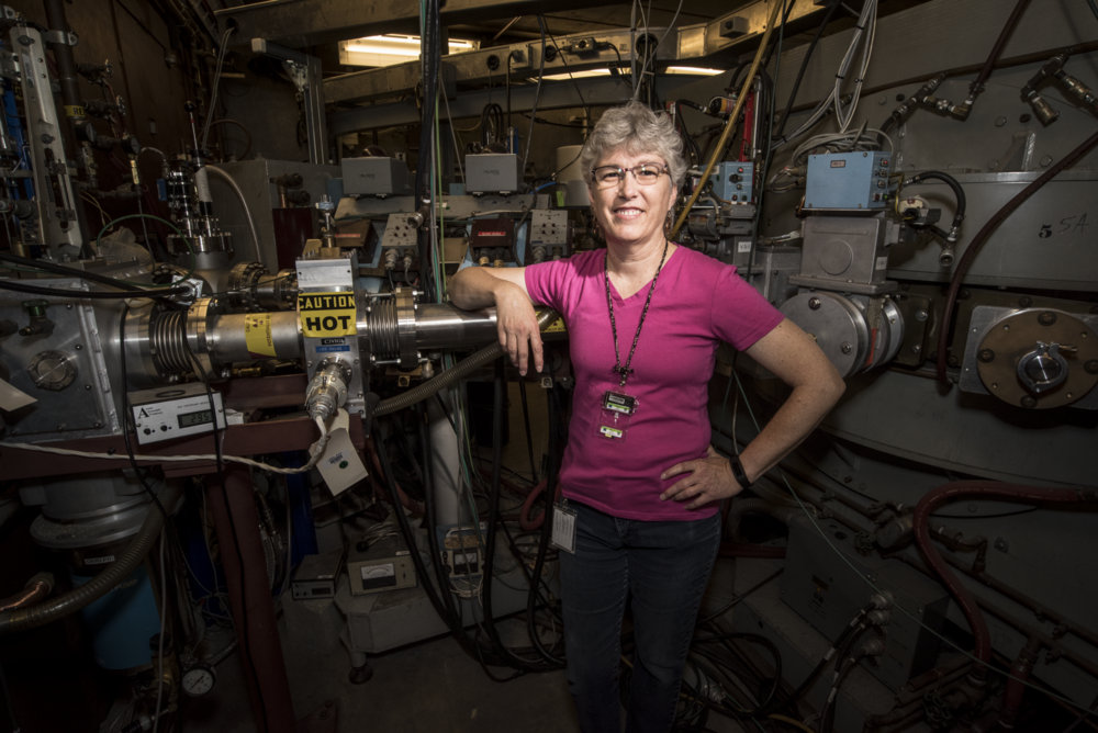 Photo - Reba Siero at the 88-Inch Cyclotron. (Credit: Paul Mueller/Berkeley Lab)
