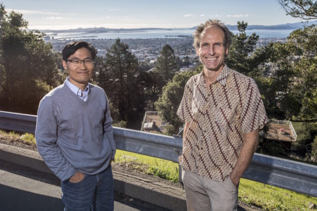 Researchers Marc Fischer (right) and Seongeun Jeong worked on quantifying emissions in the San Francisco Bay Area. (Credit: Marilyn Chung/Berkeley Lab)