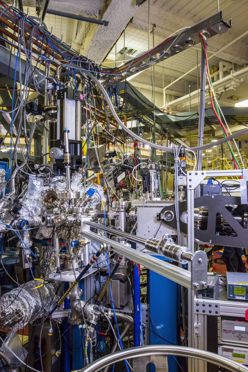 Photo - The iRIXS endstation at Berkeley Lab's Advanced Light Source. (Credit: Marilyn Chung/Berkeley Lab)