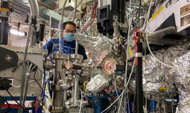 Wanli Yang, a senior scientist in Berkeley Lab’s Advanced Light Source, working on a resonant inelastic X-ray scattering (RIXS) system. Yang adapted the RIXS technique for a recent Joule study on lithium-rich battery materials. (Credit: Wanli Yang/Berkeley Lab)