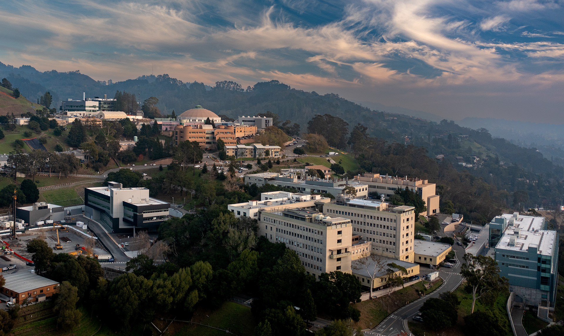 Aerial photo of Berkeley Lab's main campus in the hills.