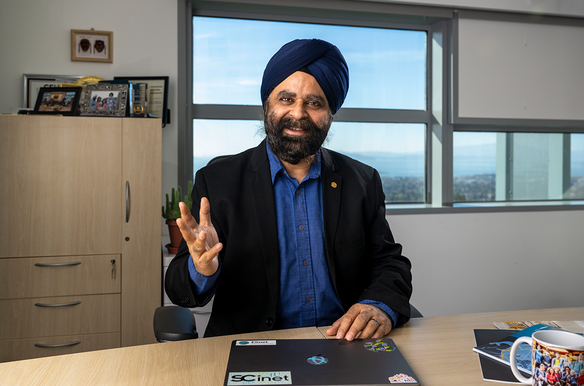 Headshot of Inder Monga